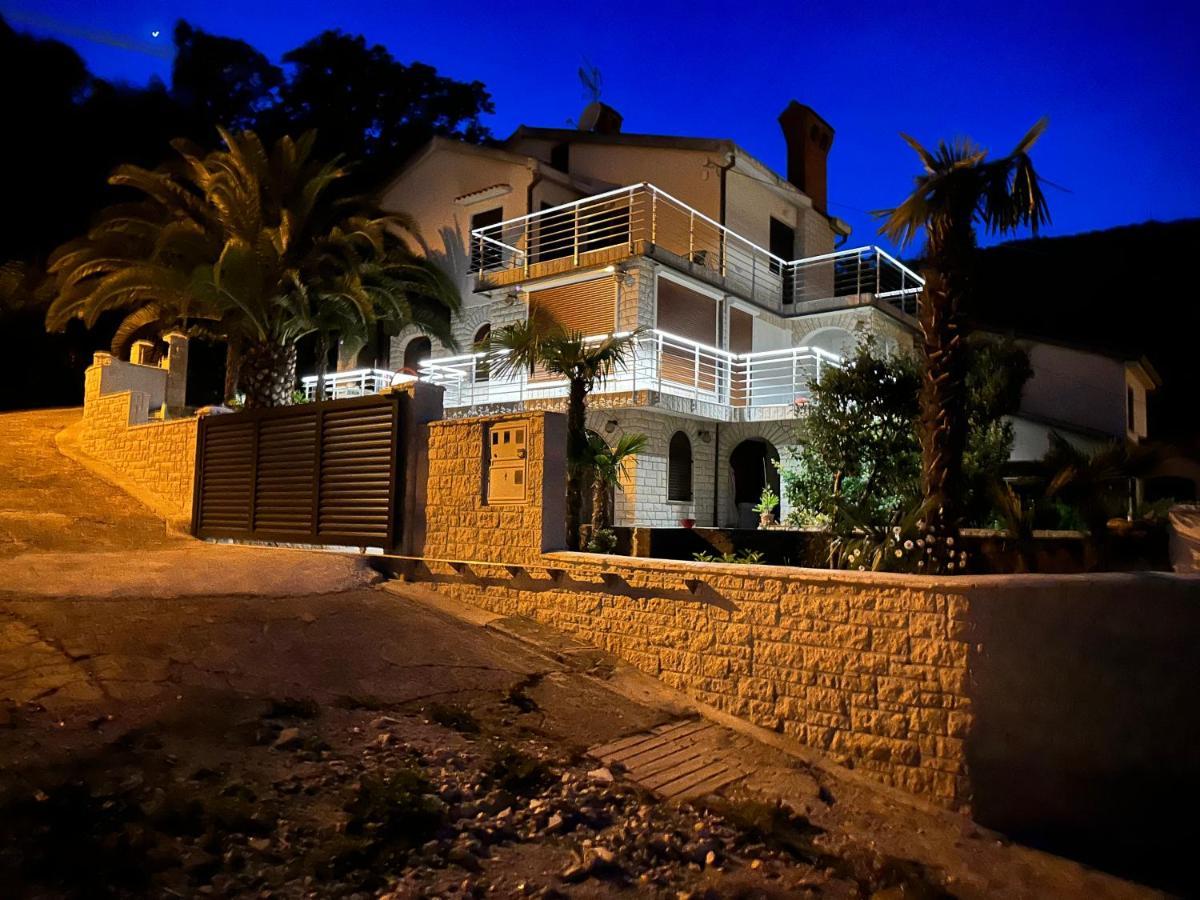 Vacation Home Lucija Slatina  Luaran gambar